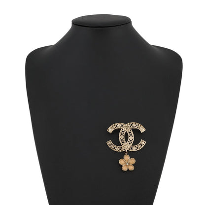 CHANEL CC Logo Clover Brooch Metal