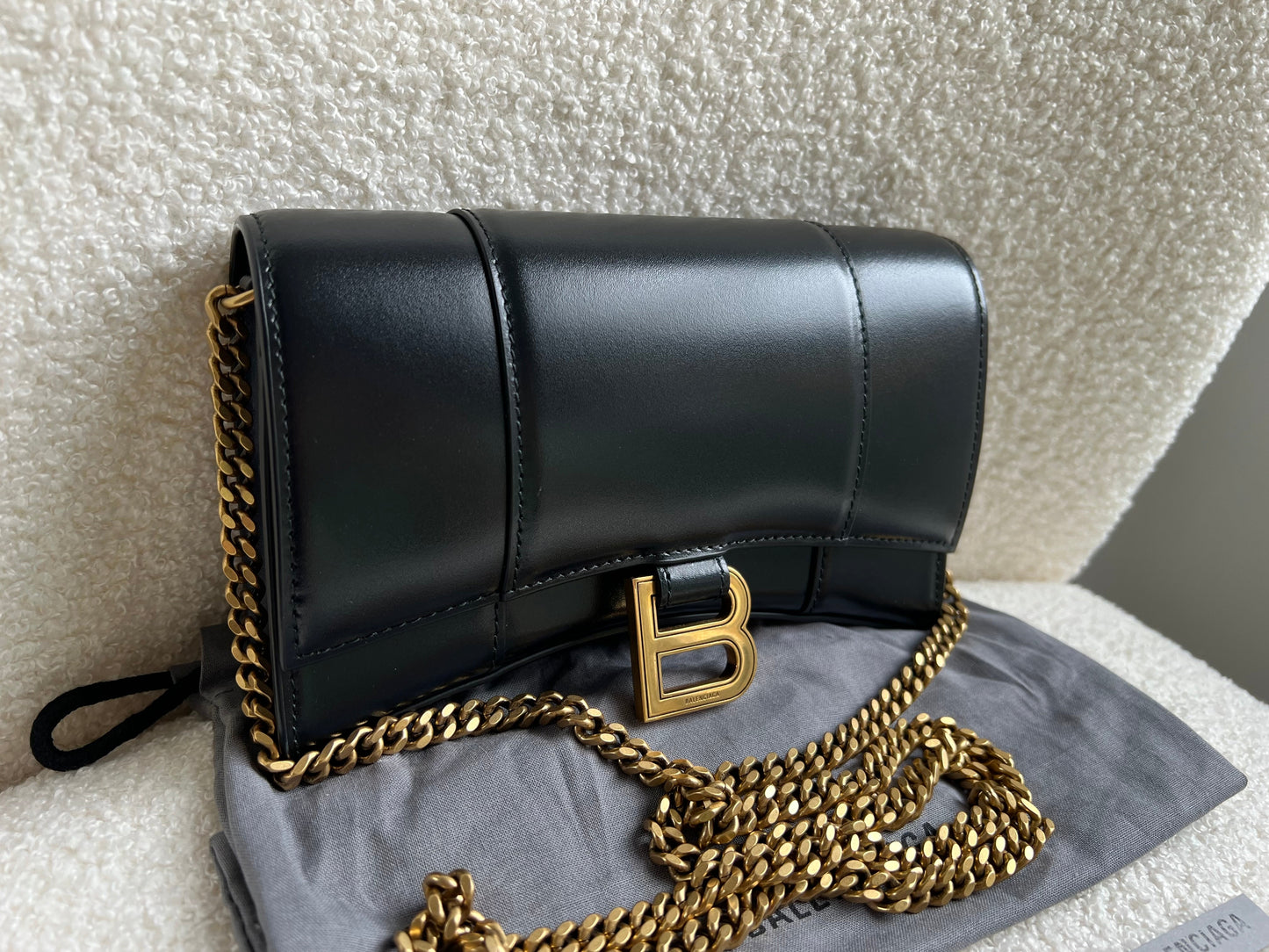 Balenciaga Black Hourglass Wallet on Chain (RRP £1190)