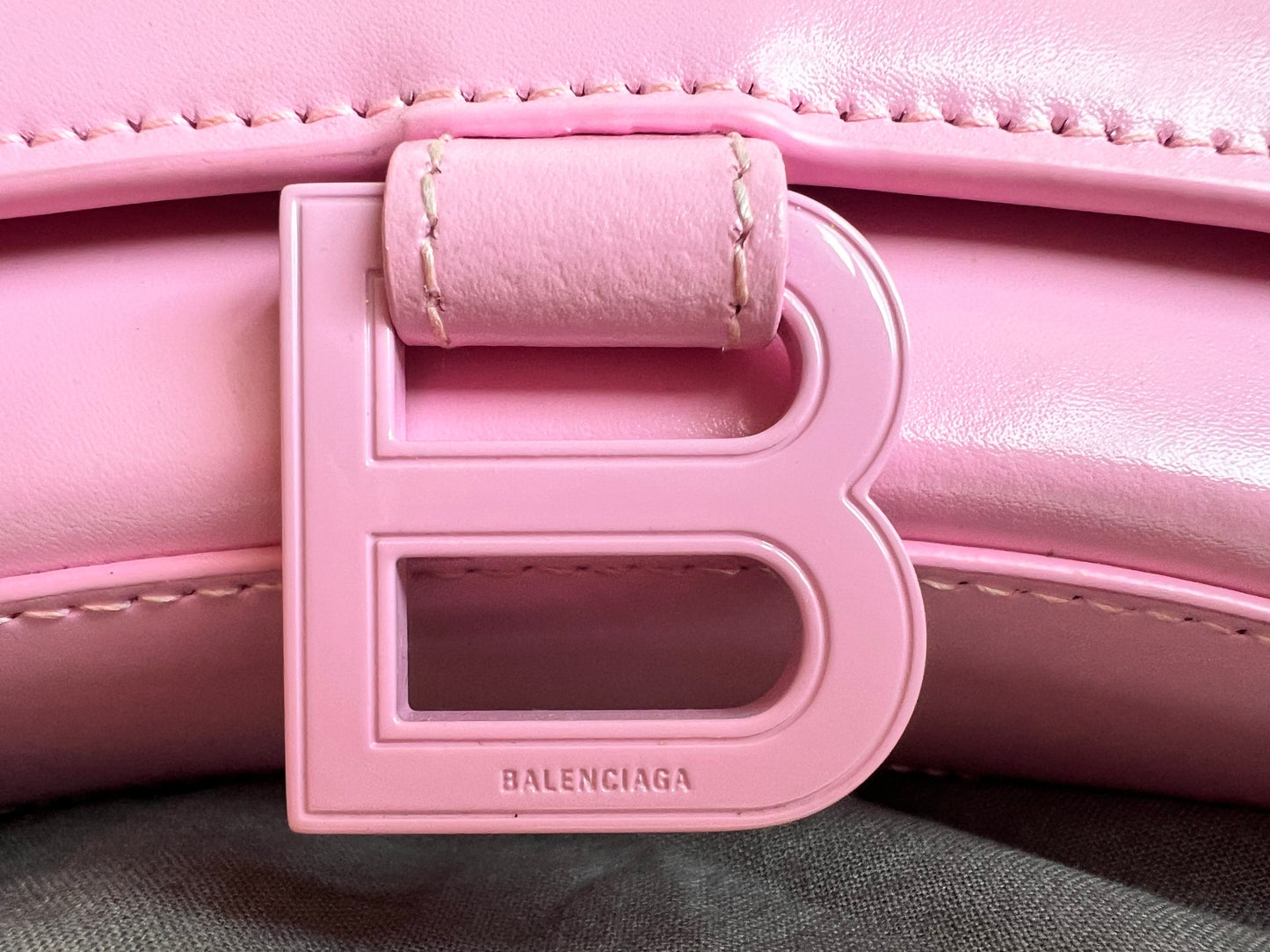Balenciaga Pink Hourglass Wallet on Chain (RRP £1190)