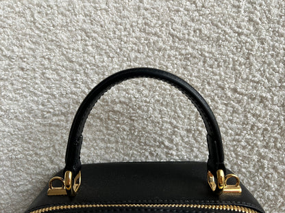 Gucci Black Small Top Handle Blondie Shoulder Bag (RRP £1870)