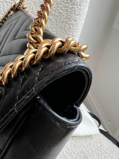 Gucci GG Black Marmont Medium Shoulder Bag (RRP £2,340)