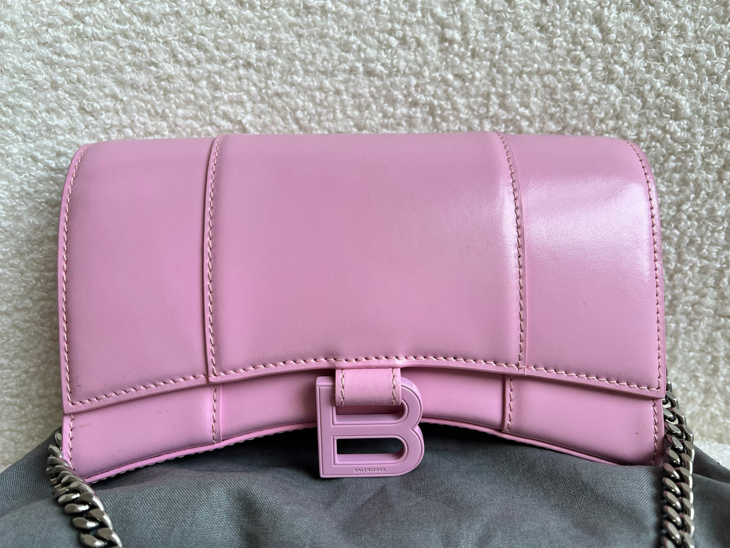 Balenciaga Pink Hourglass Wallet on Chain (RRP £1190)