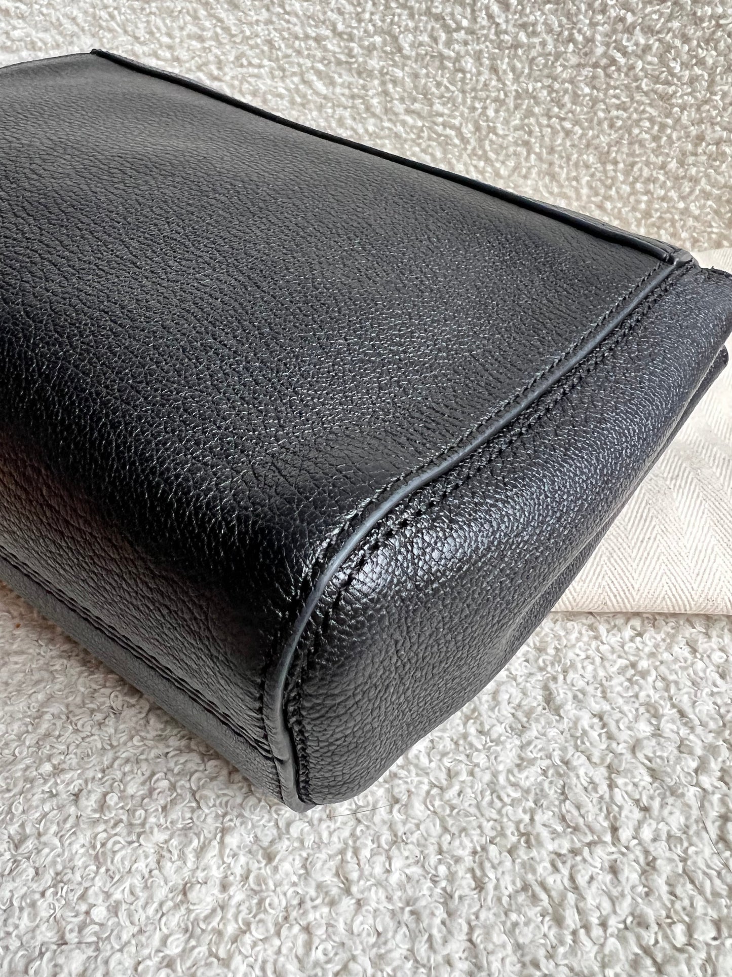 Mulberry Black Regular Lily with Gold Hardware (RRP £995)