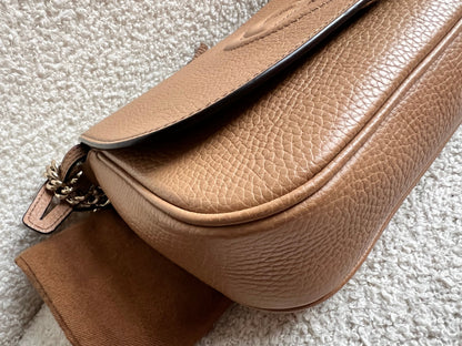 Gucci Beige Soho Chain Crossbody Flap Bag