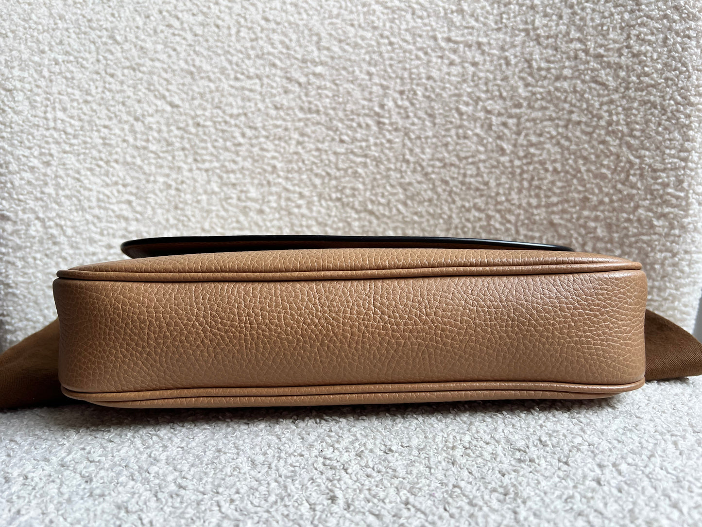 Gucci Beige Soho Chain Crossbody Flap Bag