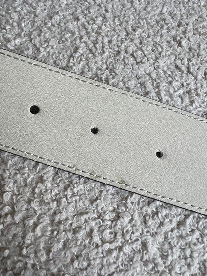 Gucci GG Marmont White Wide Leather Belt with Shiny Gold Buckle (RRP £410)