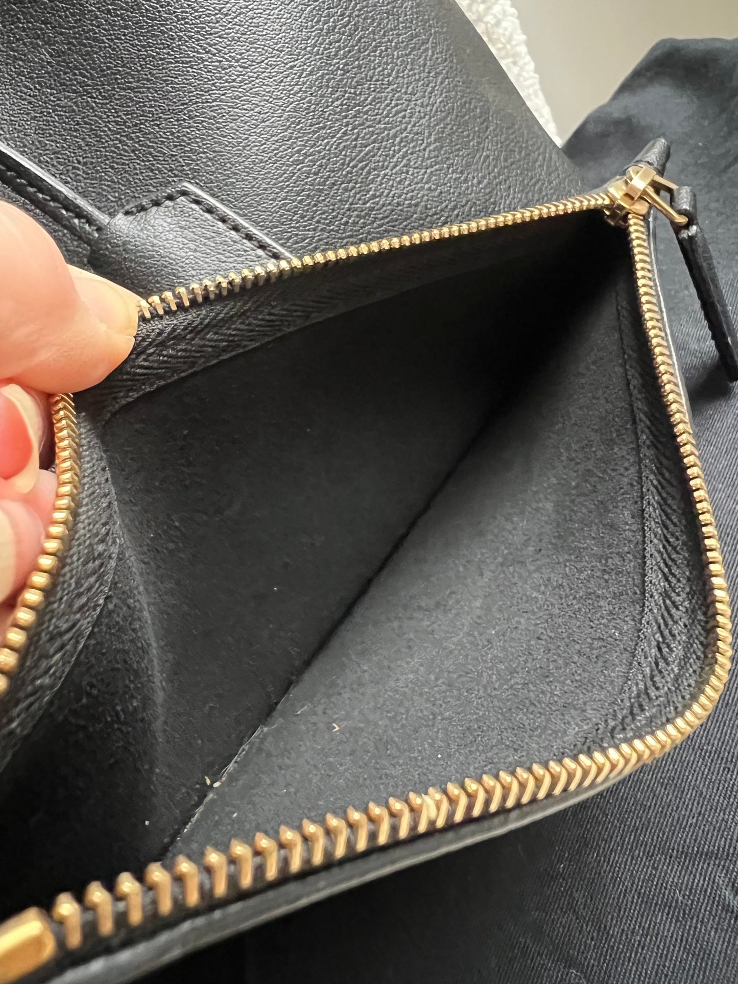 Yves Saint Laurent (YSL) Black E/W Shopping Tote (RRP £1115)