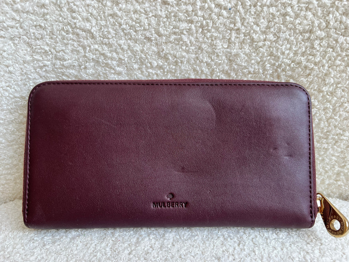 Mulberry Cara 'Lion & Heart Rivets' Zip Around Continental Purse in Oxblood Silky Calf