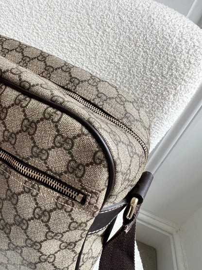 Gucci GG Supreme Canvas Shoulder Bag