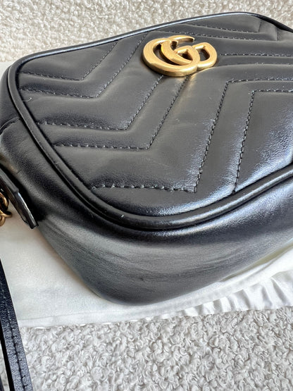 Gucci GG Black Marmont Mini Shoulder Bag (RRP £1,360)