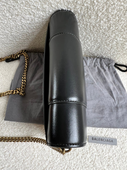 Balenciaga Black Hourglass Wallet on Chain (RRP £1190)