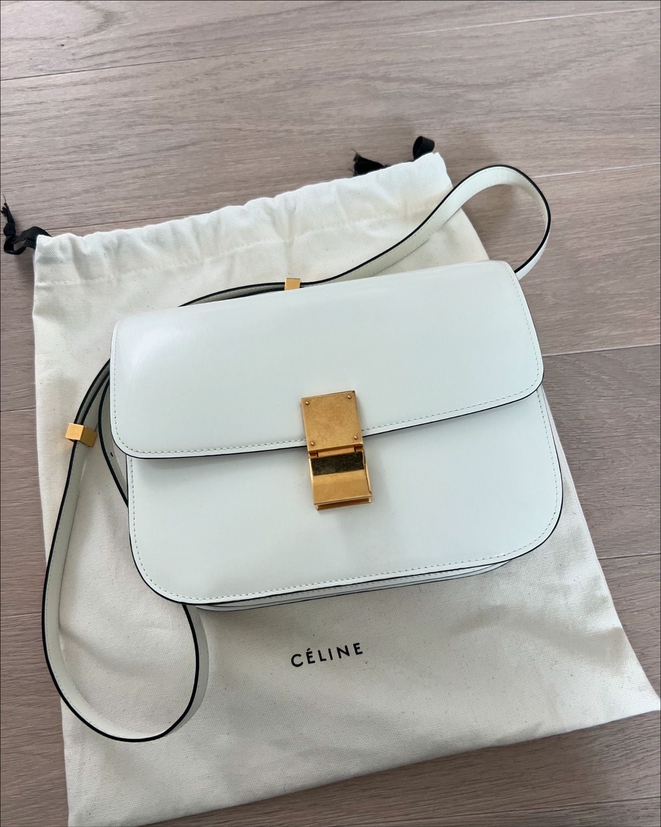Medium Classic Box in Ivory