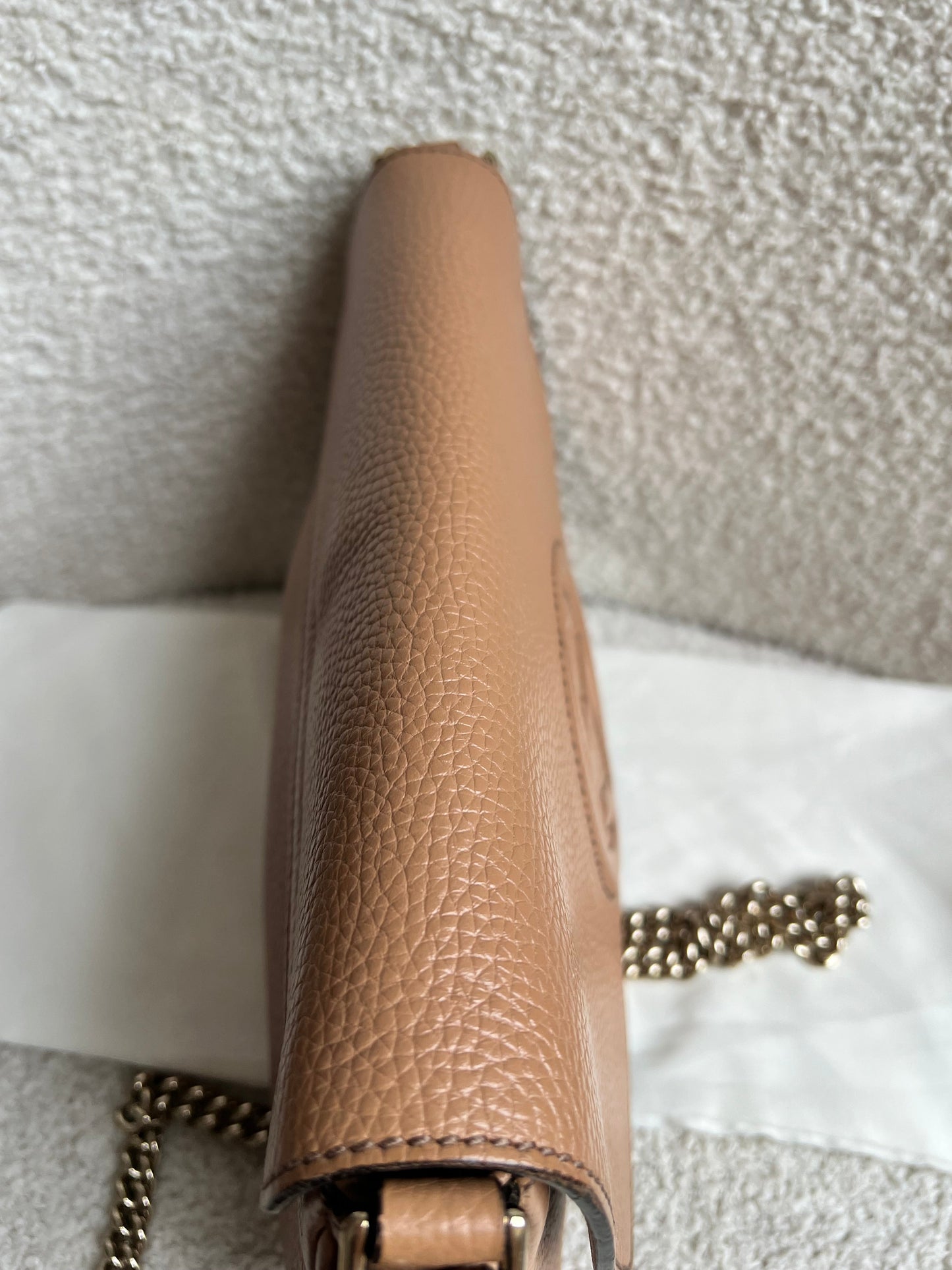 Gucci Beige Soho Chain Crossbody Flap Bag