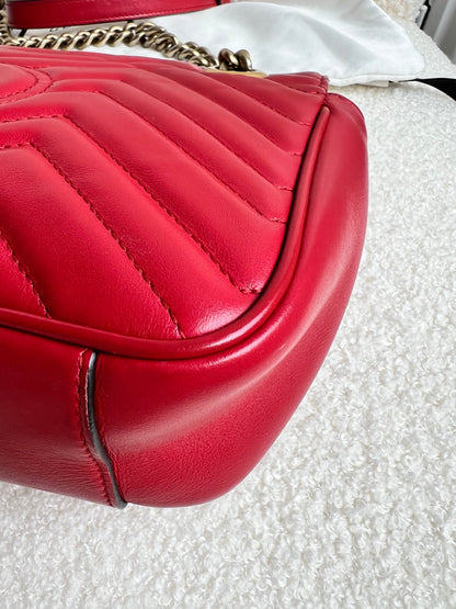 Gucci GG Hibiscus Red Marmont Small Shoulder Bag (RRP £2,070)