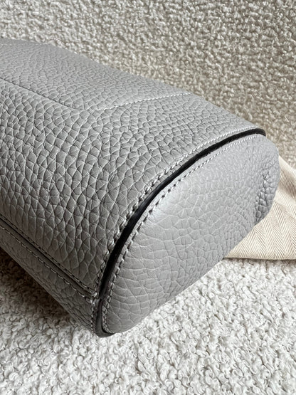 Mulberry Pale Grey Regular Lily Heavy Grain (RRP £1095)