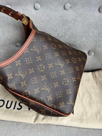 Louis Vuitton Dauphine Hobo PM (RRP £2190)