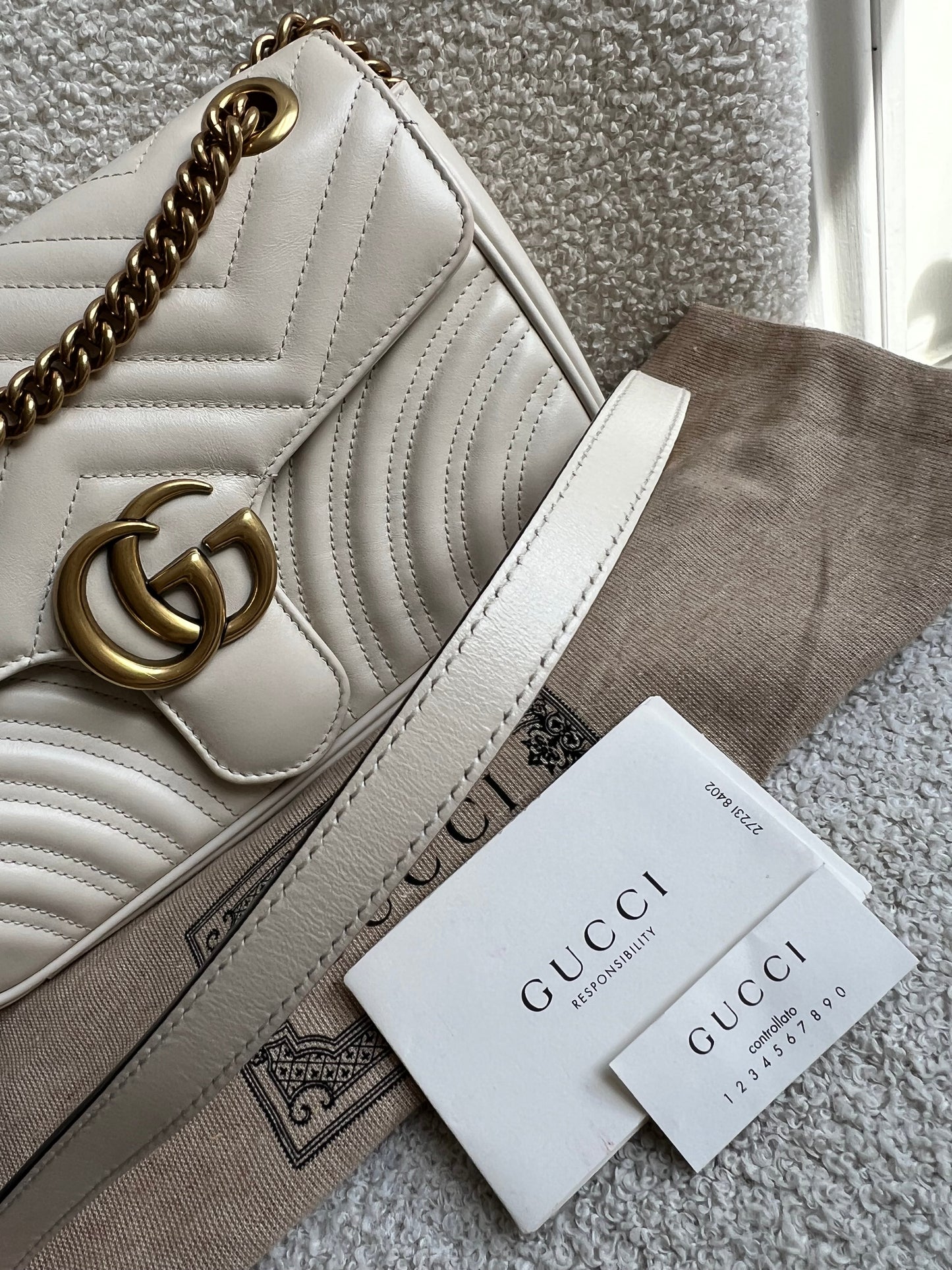Gucci GG White Marmont Small Shoulder Bag (RRP £1890)