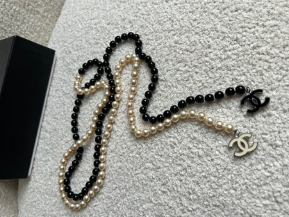 Chanel CC Black and White Beaded Long Lariat Necklace