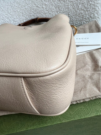 Gucci Cream Medium Diana Hobo (RRP £2110)
