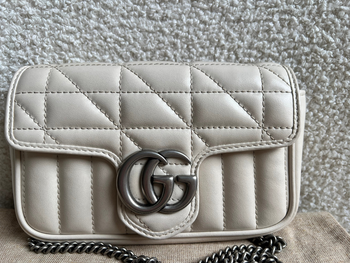 Gucci GG Cream Marmont Super Mini Aria Shoulder Bag (RRP £985)