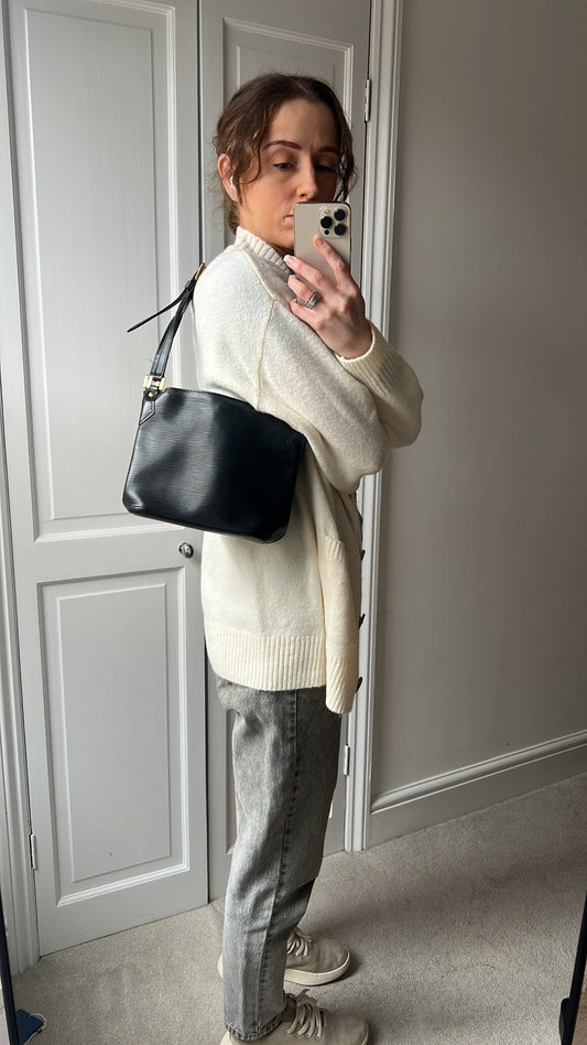Louis Vuitton Mandara PM in Black Epi