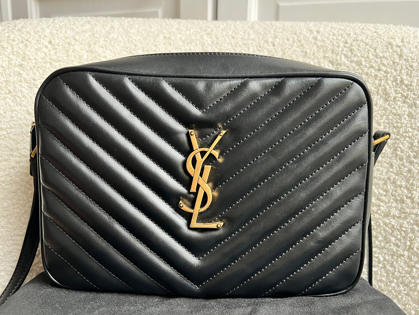 Yves Saint Laurent (YSL) Black Lou Camera Bag (RRP £1,350)
