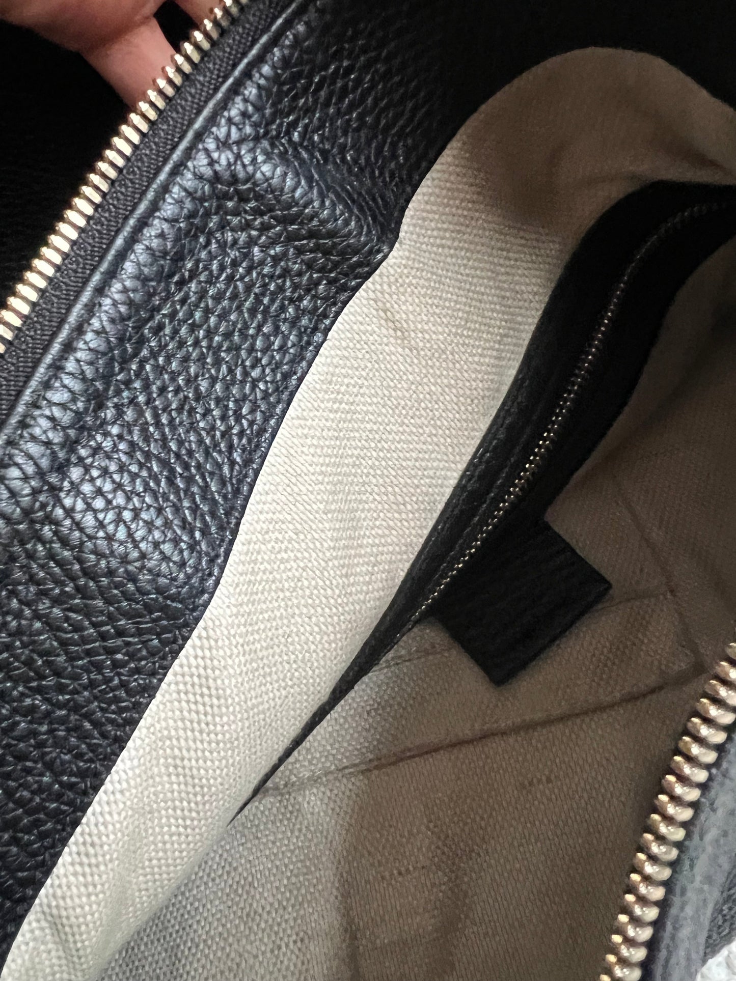 Gucci Soho Large Hobo in Black Pebbled Calfskin