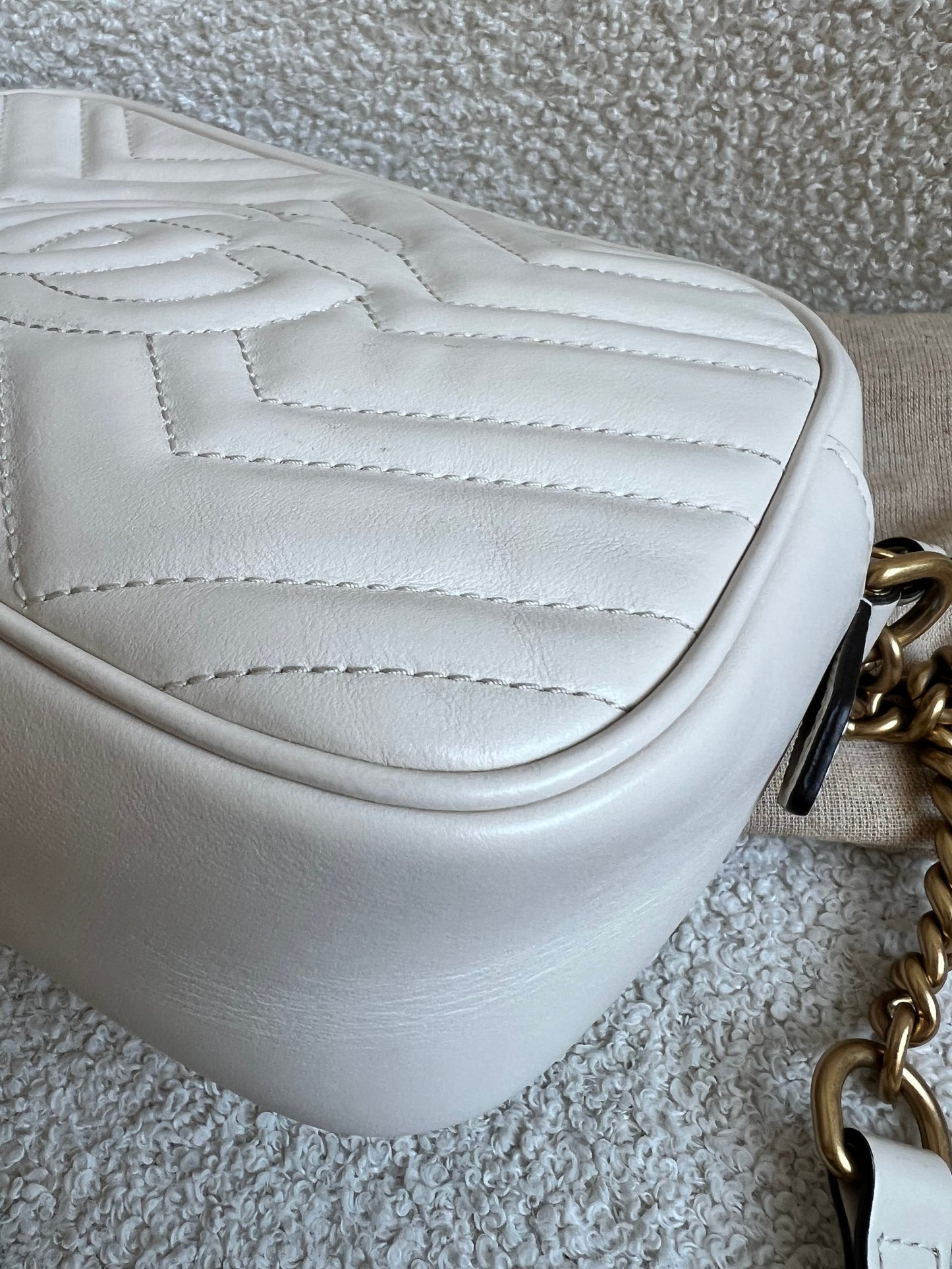 Gucci GG White Marmont Small Shoulder Bag (RRP £1440)