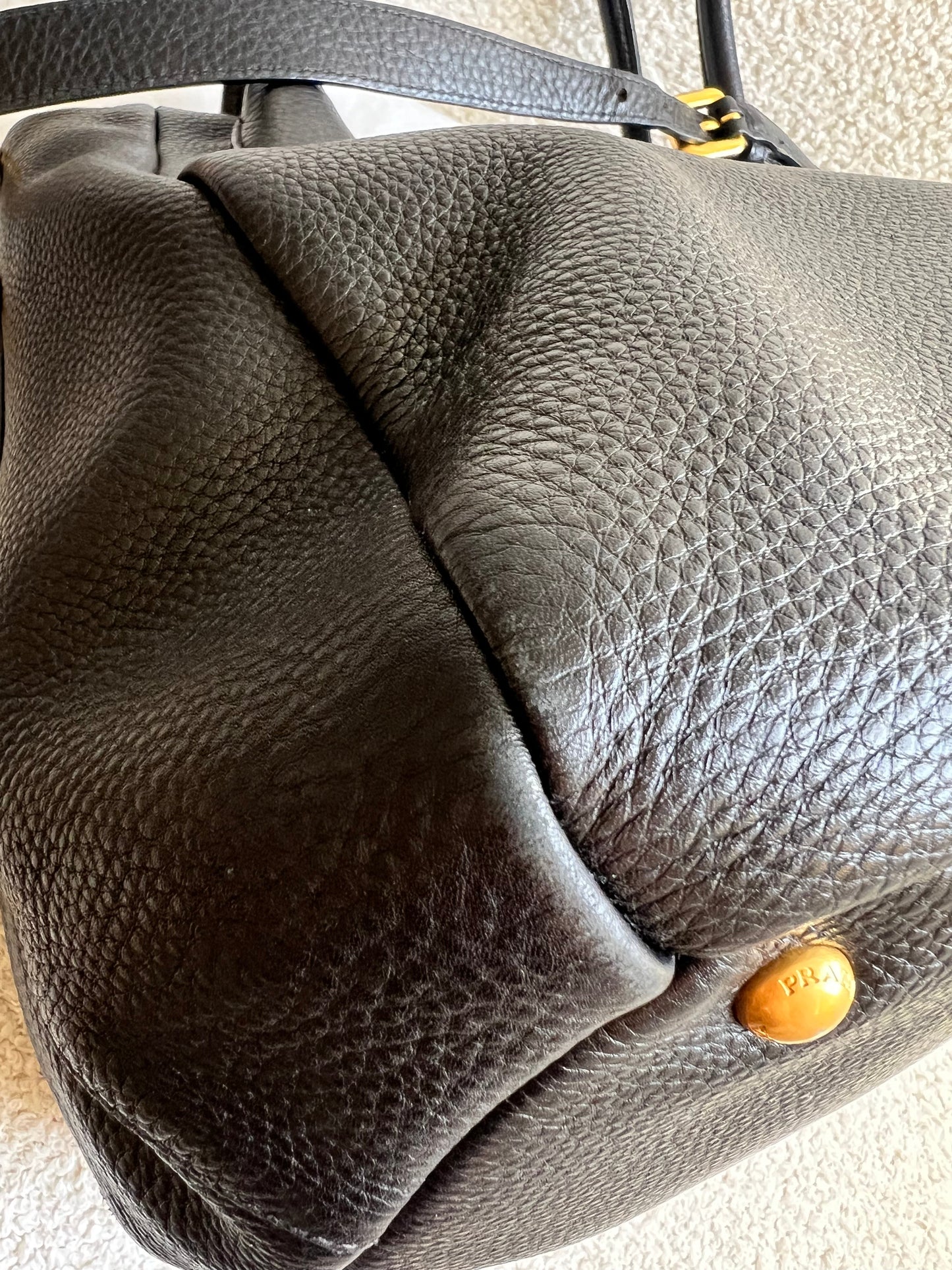 Prada Black Vitello Daino Leather Sacca 2 Manici Hobo Bag