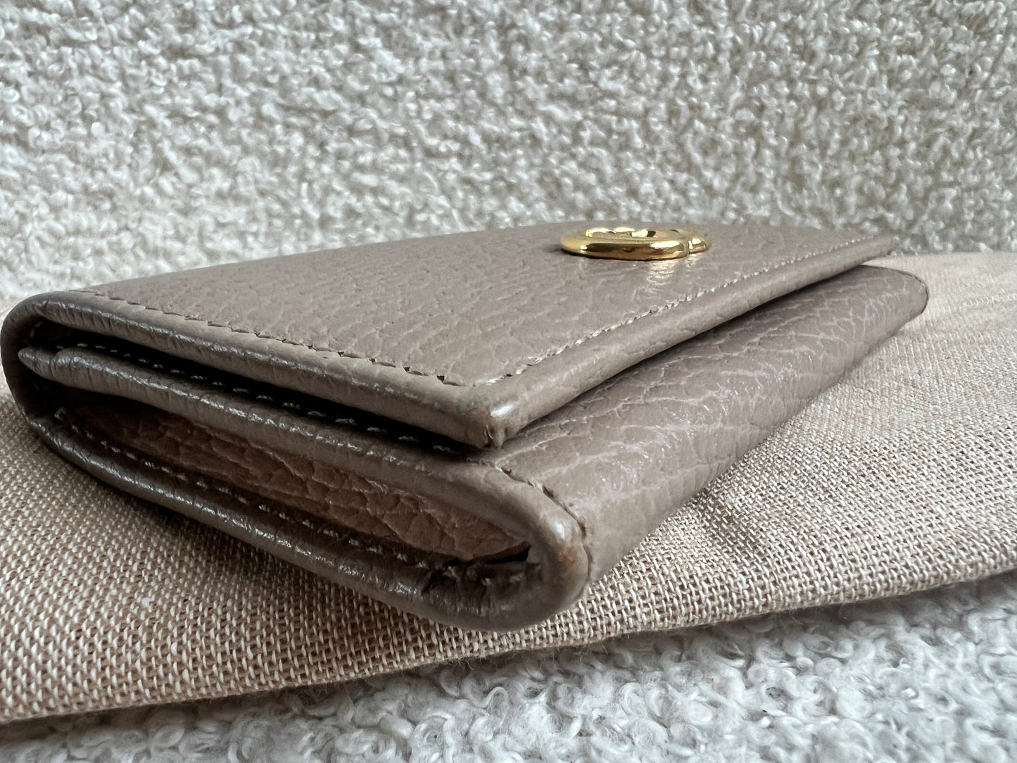 Gucci Beige Marmont Card Holder