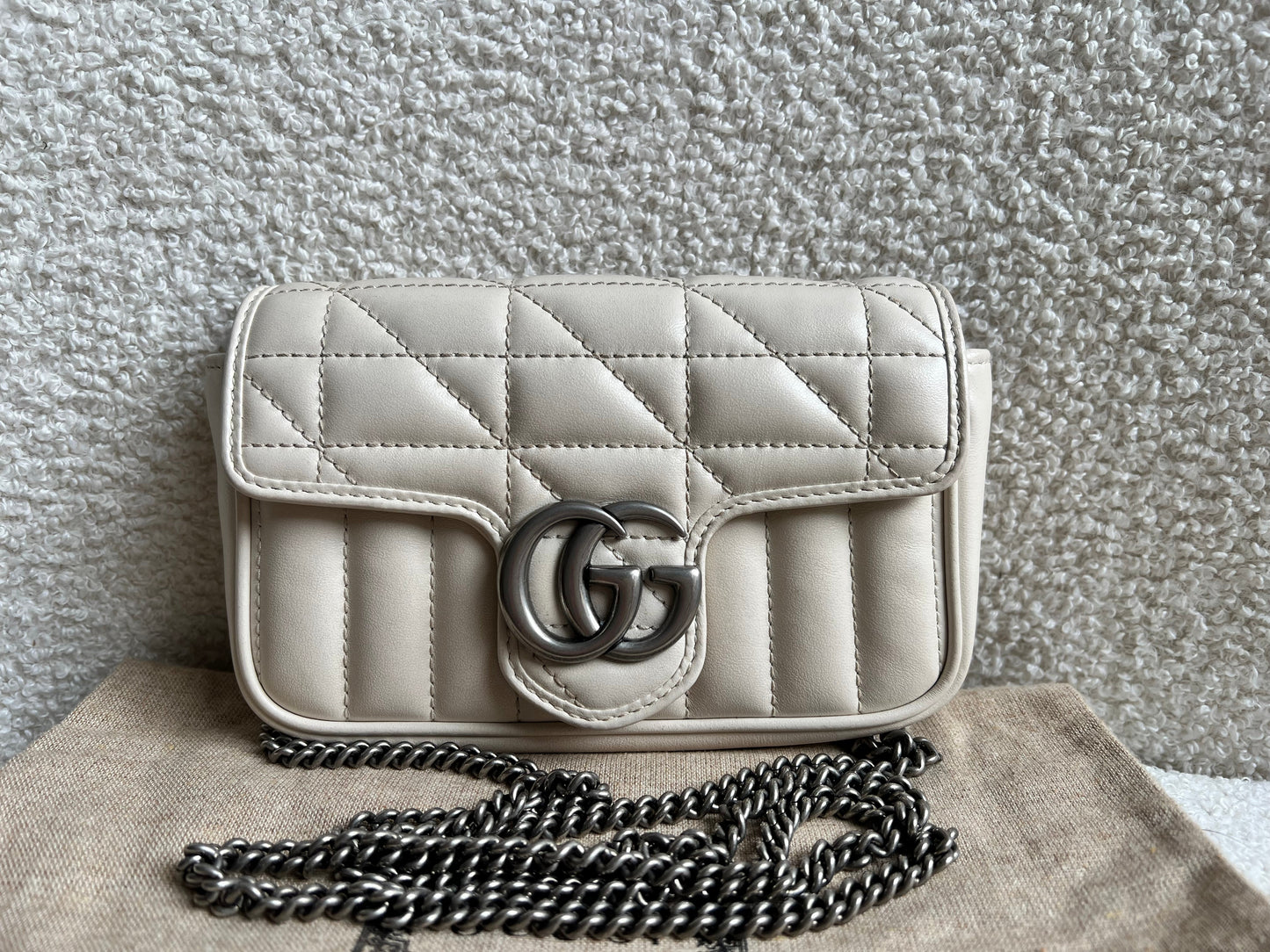 Gucci GG Cream Marmont Super Mini Aria Shoulder Bag (RRP £985)