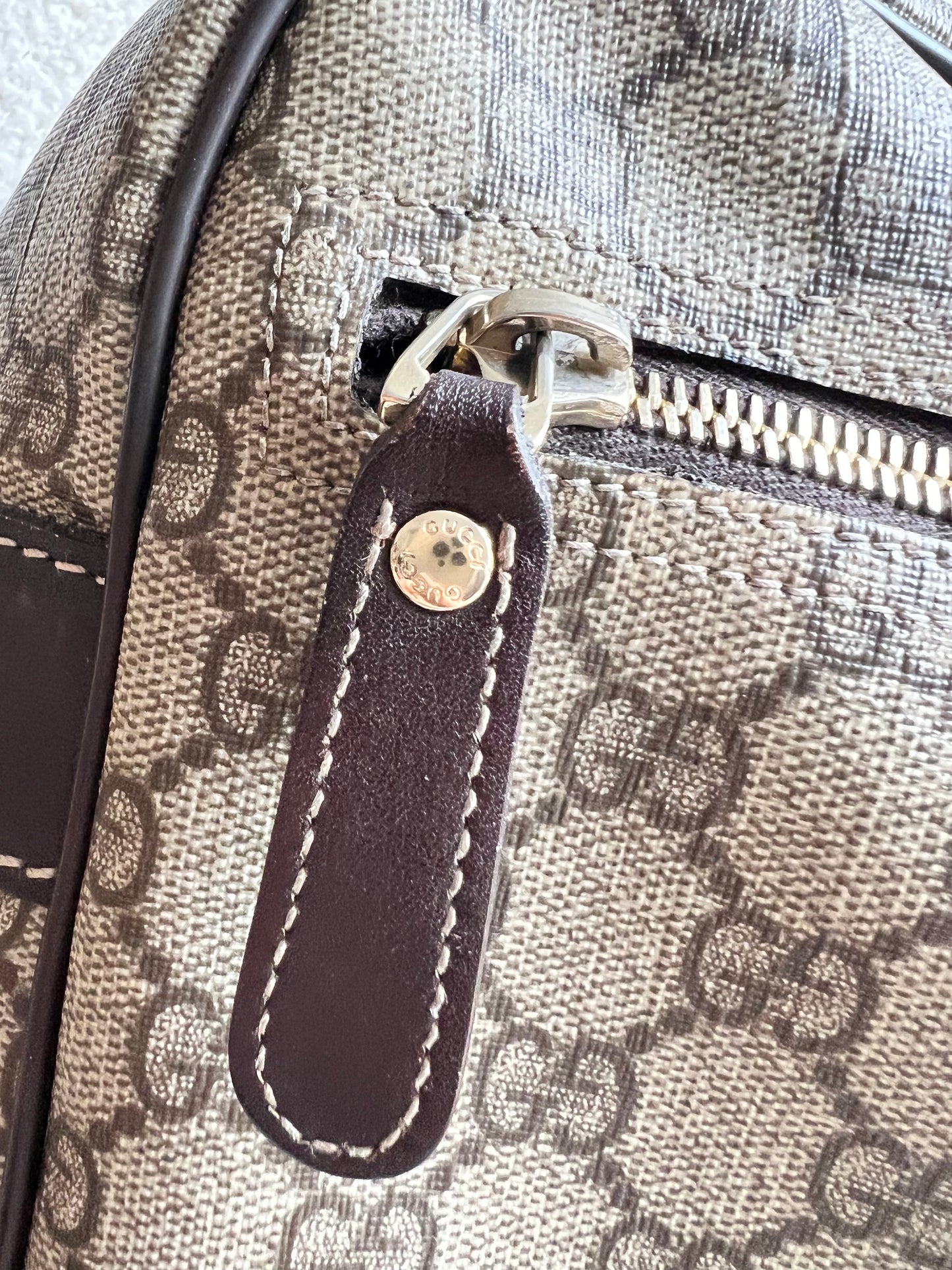 Gucci GG Supreme Canvas Shoulder Bag