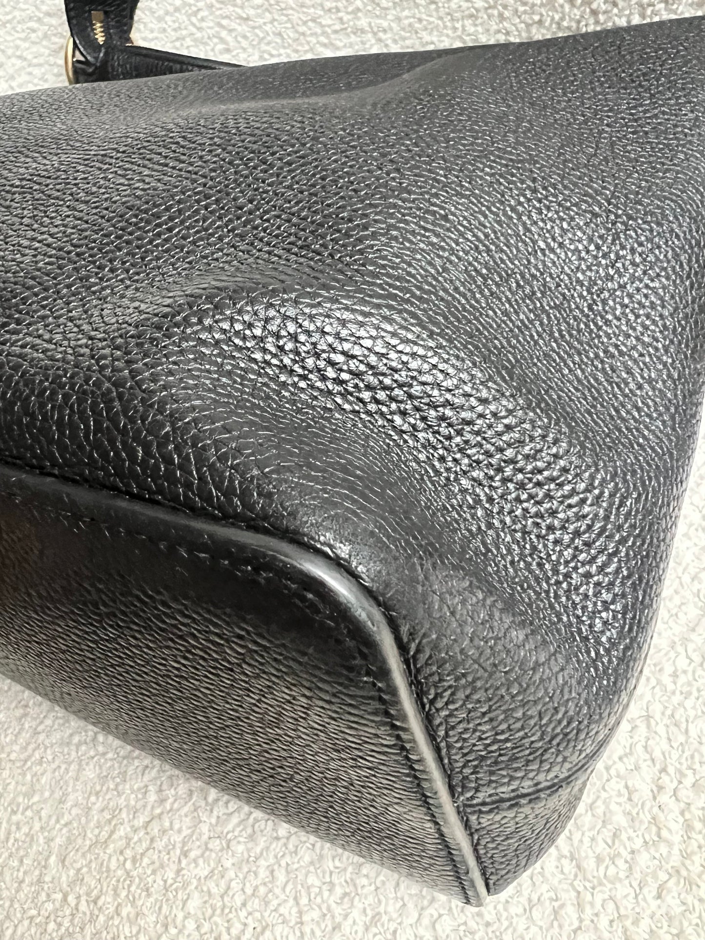 Gucci Soho Large Hobo in Black Pebbled Calfskin