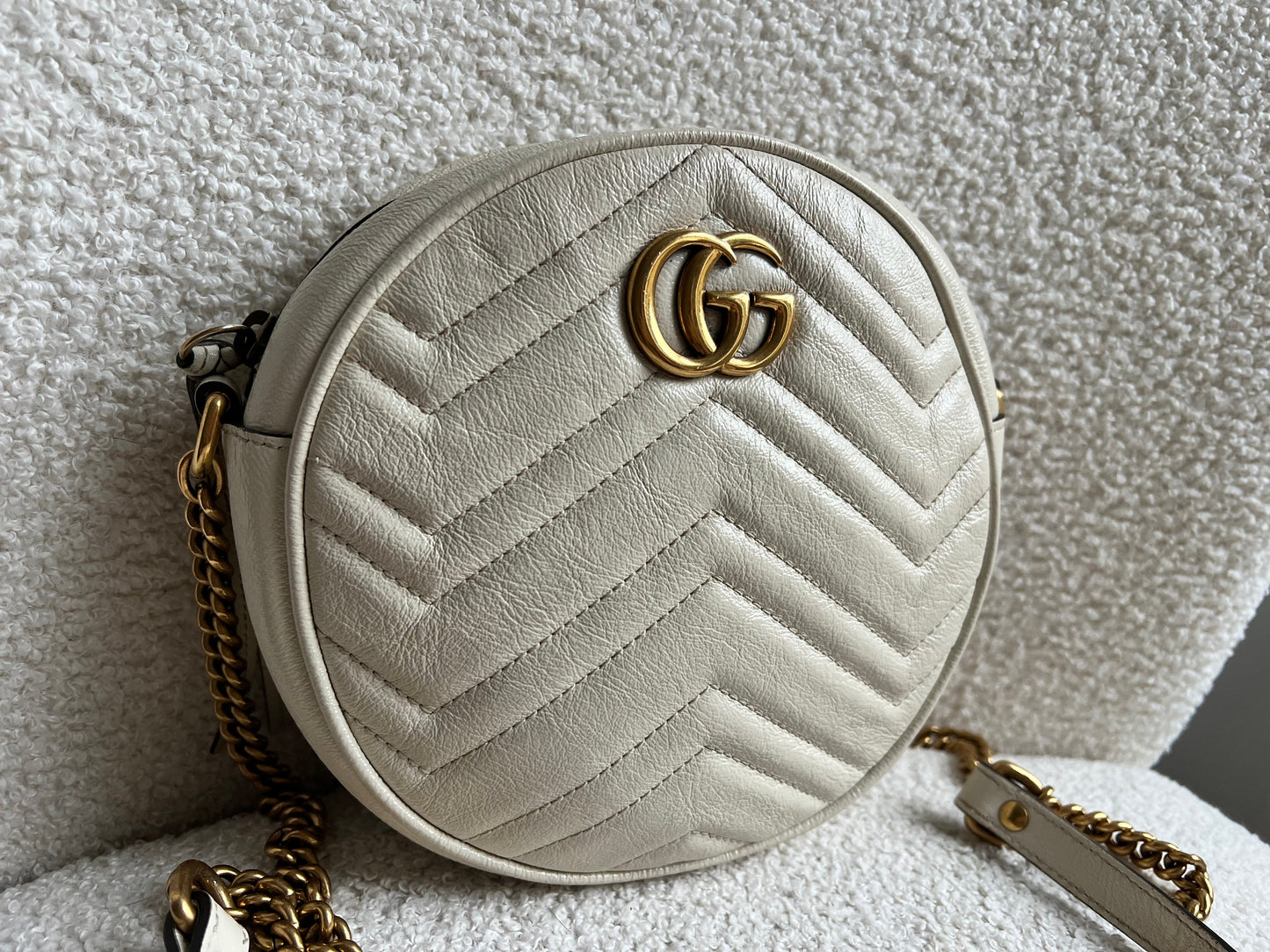 Gucci GG Round White Marmont Small Shoulder Bag (RRP £1,090)