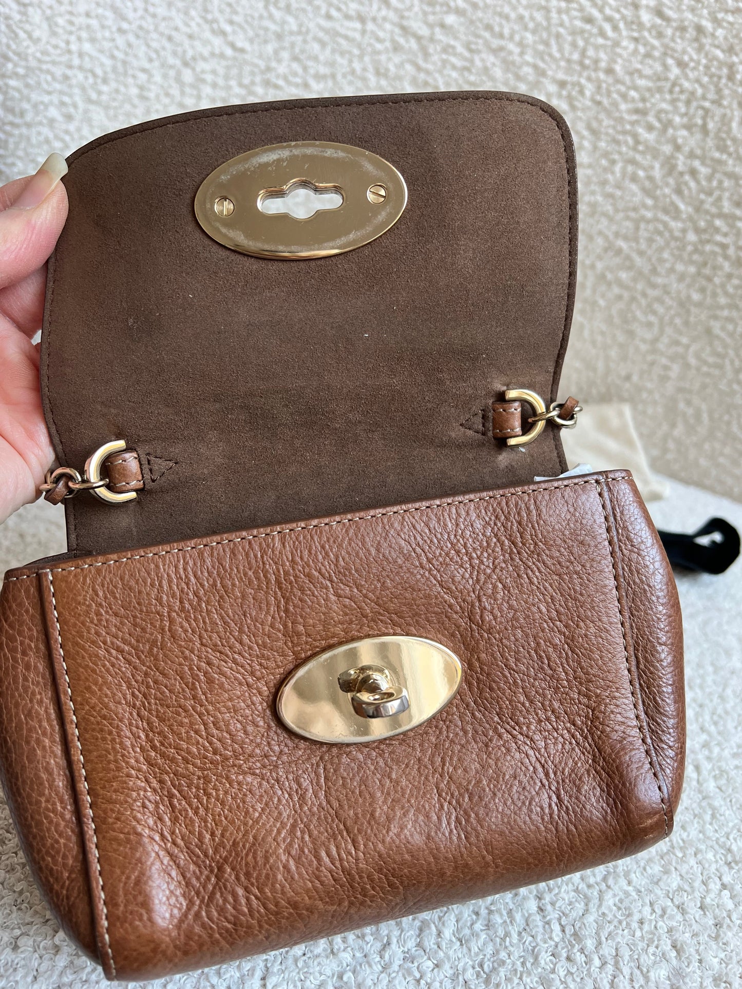 Mulberry Oak Mini Lily with Gold Hardware