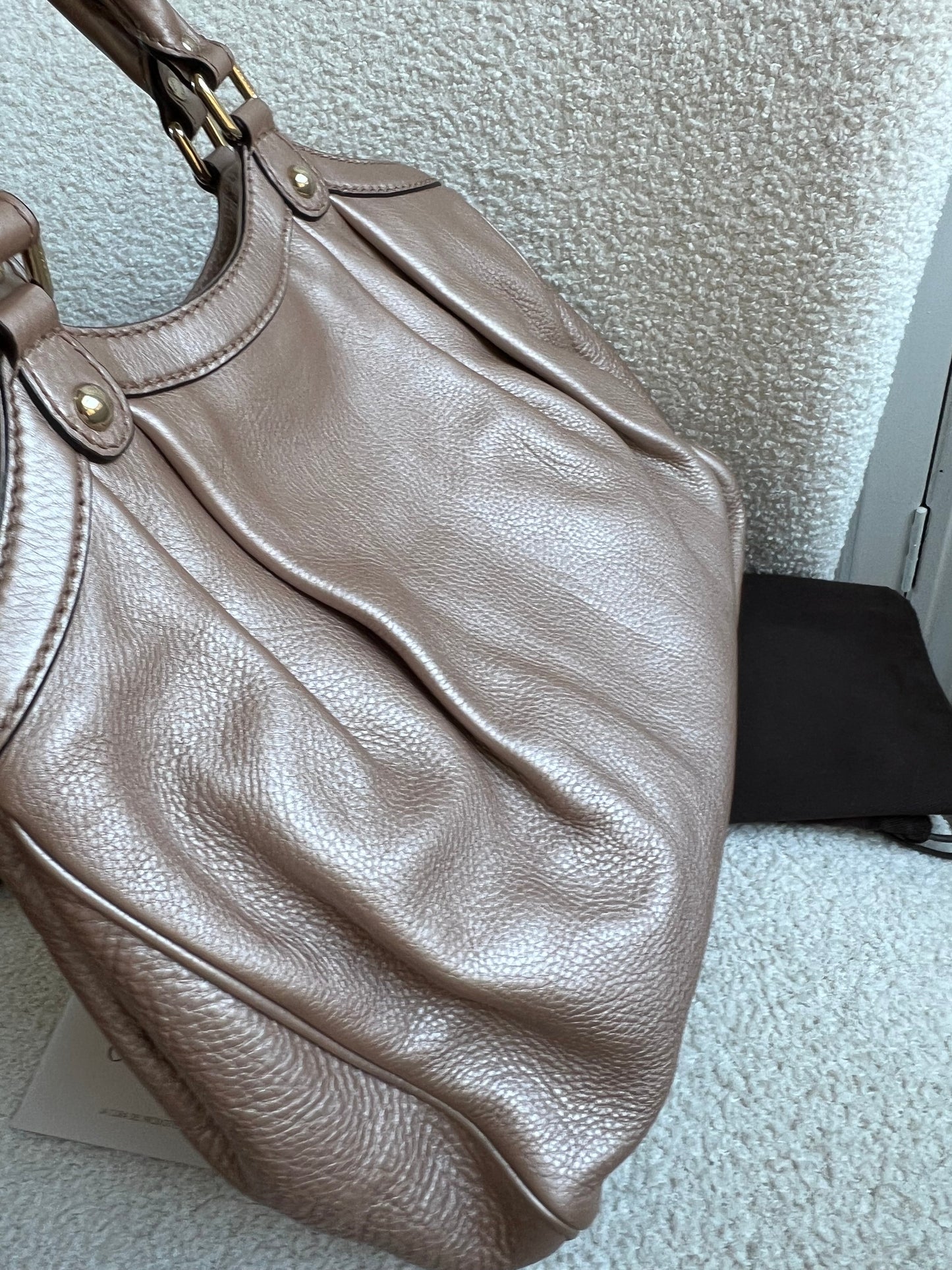 Gucci Winter Rose Leather Medium Sukey Tote Bag