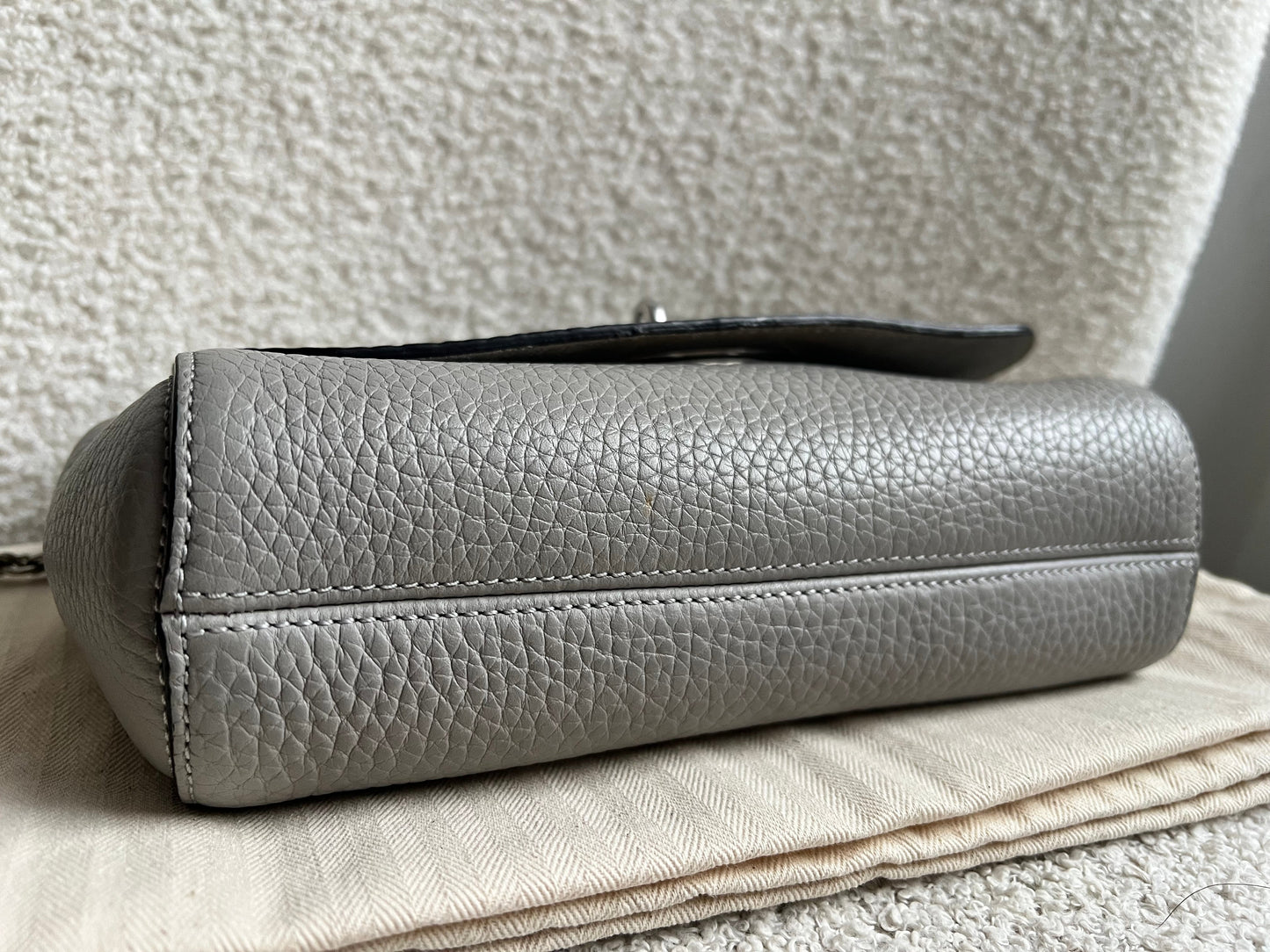 Mulberry Pale Grey Regular Lily Heavy Grain (RRP £1095)