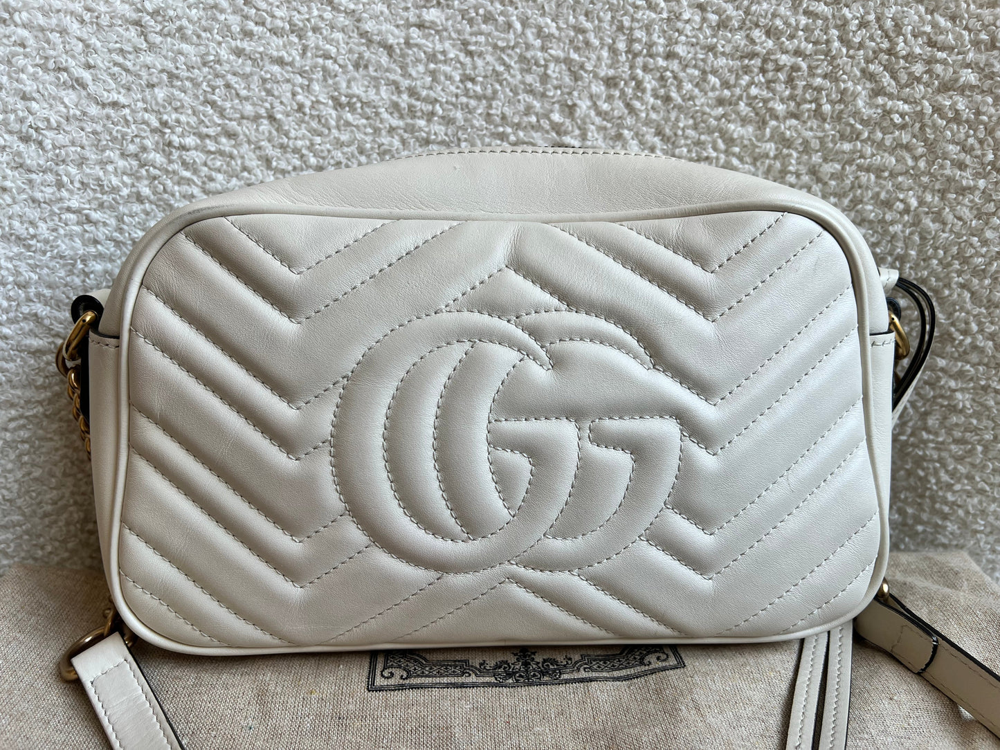 Gucci GG White Marmont Small Shoulder Bag (RRP £1440)