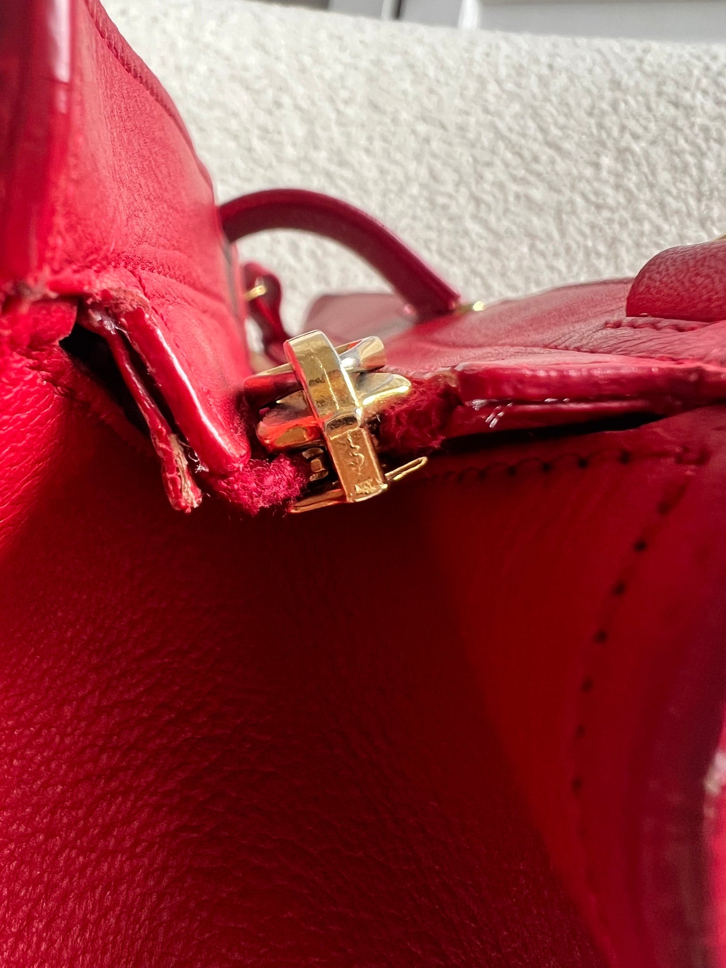 Yves Saint Laurent (YSL) Red Small Cabas Chyc Bag (RRP £1,350)