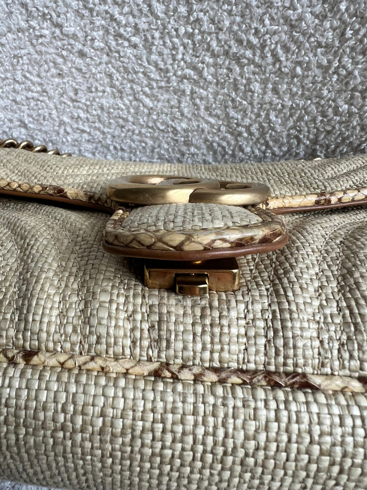 Gucci GG Beige Raffia Marmont Small Shoulder Bag (RRP £1,570)