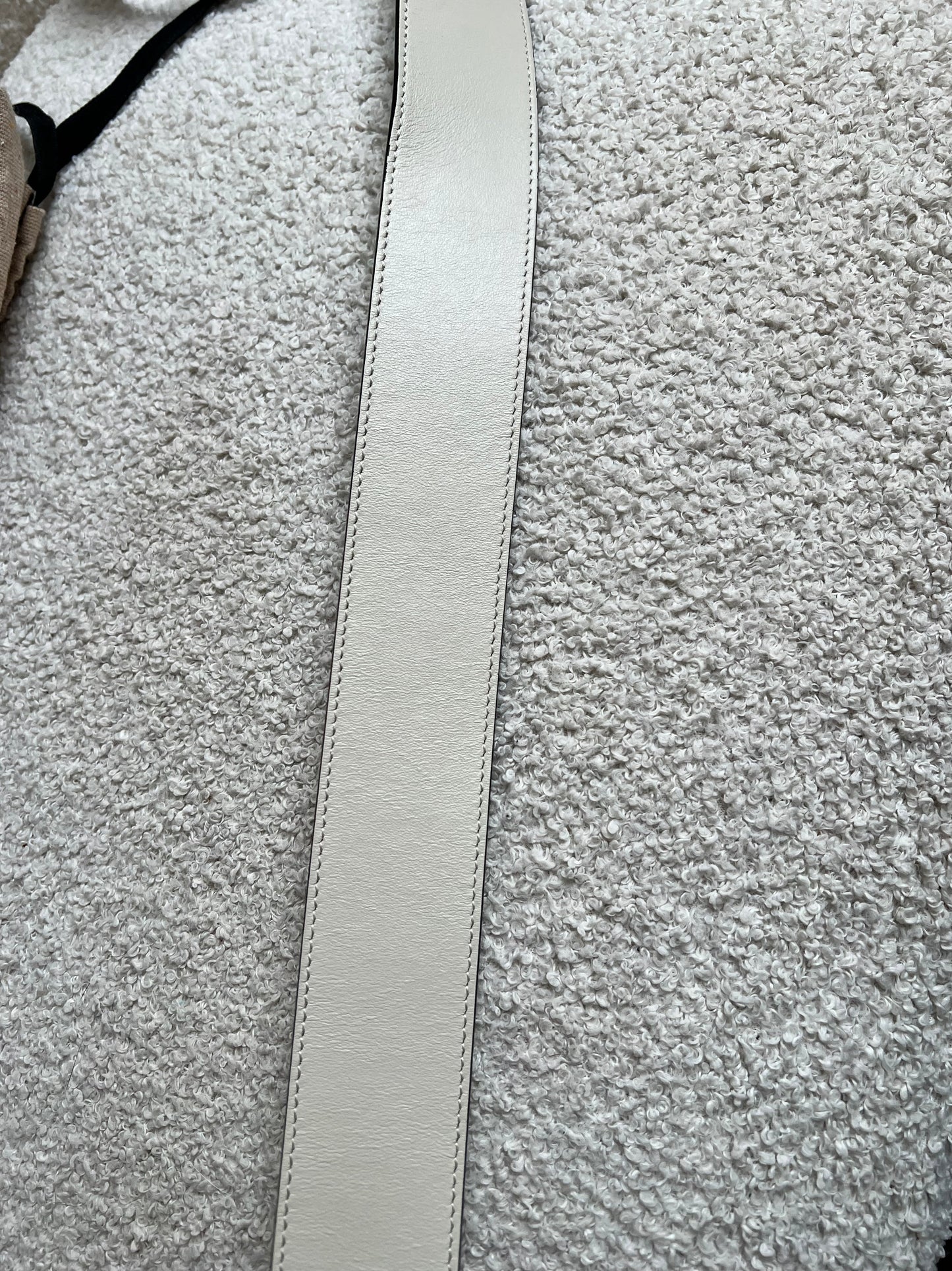 Gucci GG Marmont White Wide Leather Belt with Shiny Gold Buckle (RRP £410)