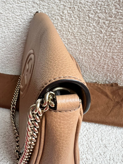 Gucci Beige Soho Chain Crossbody Flap Bag