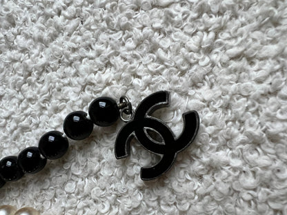 Chanel CC Black and White Beaded Long Lariat Necklace