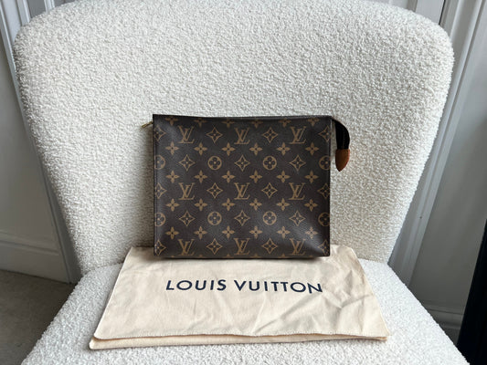 Louis Vuitton Toiletry Pouch 26 Monogram