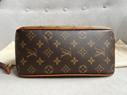 Louis Vuitton Dauphine Hobo PM (RRP £2190)