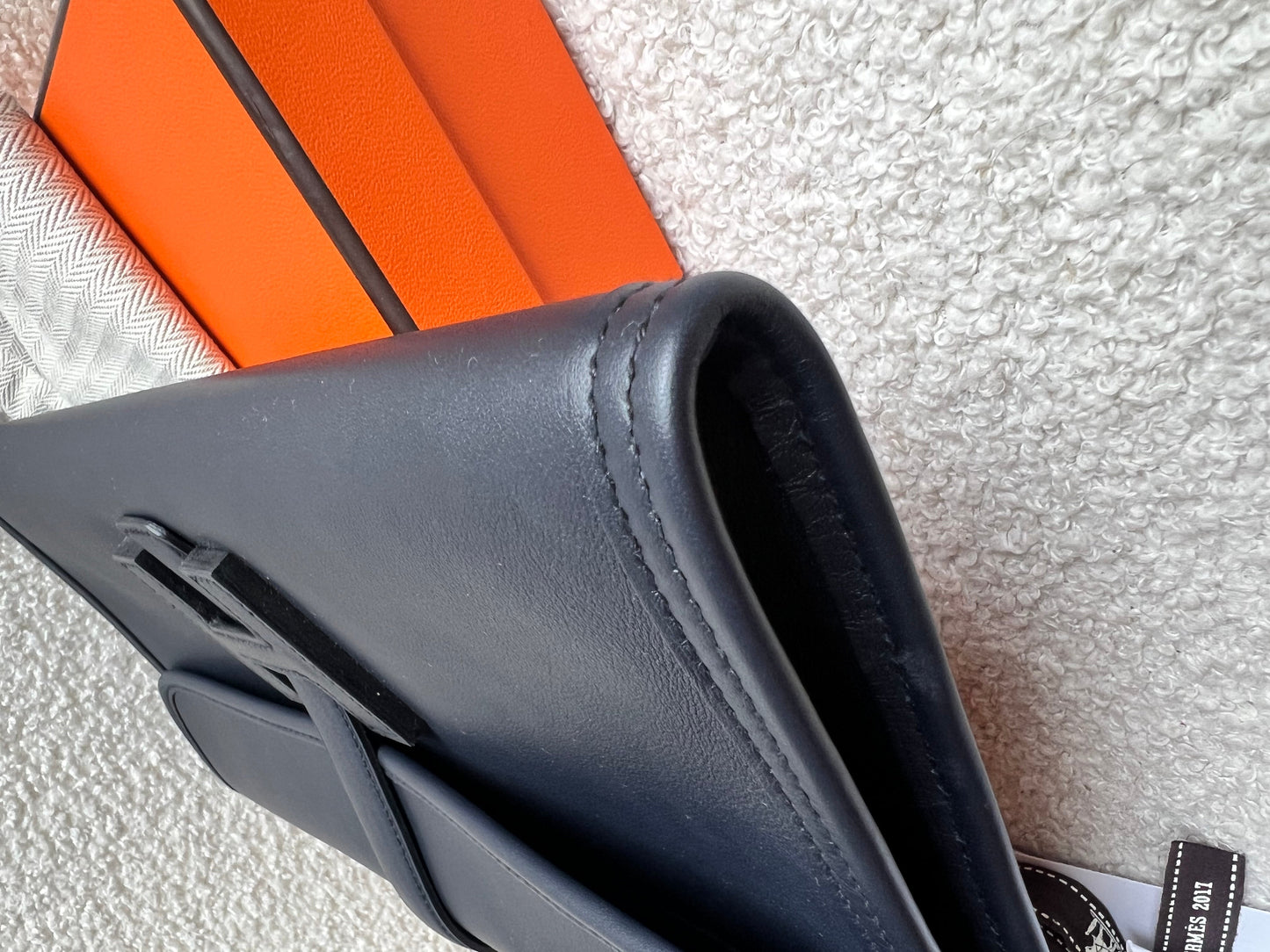 Hermes Jige Elan 29 Clutch in Bleu Nuit (RRP £3360)