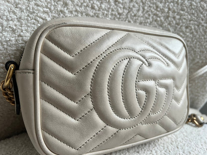 Gucci GG White Marmont Mini Shoulder Bag (RRP £1,360)