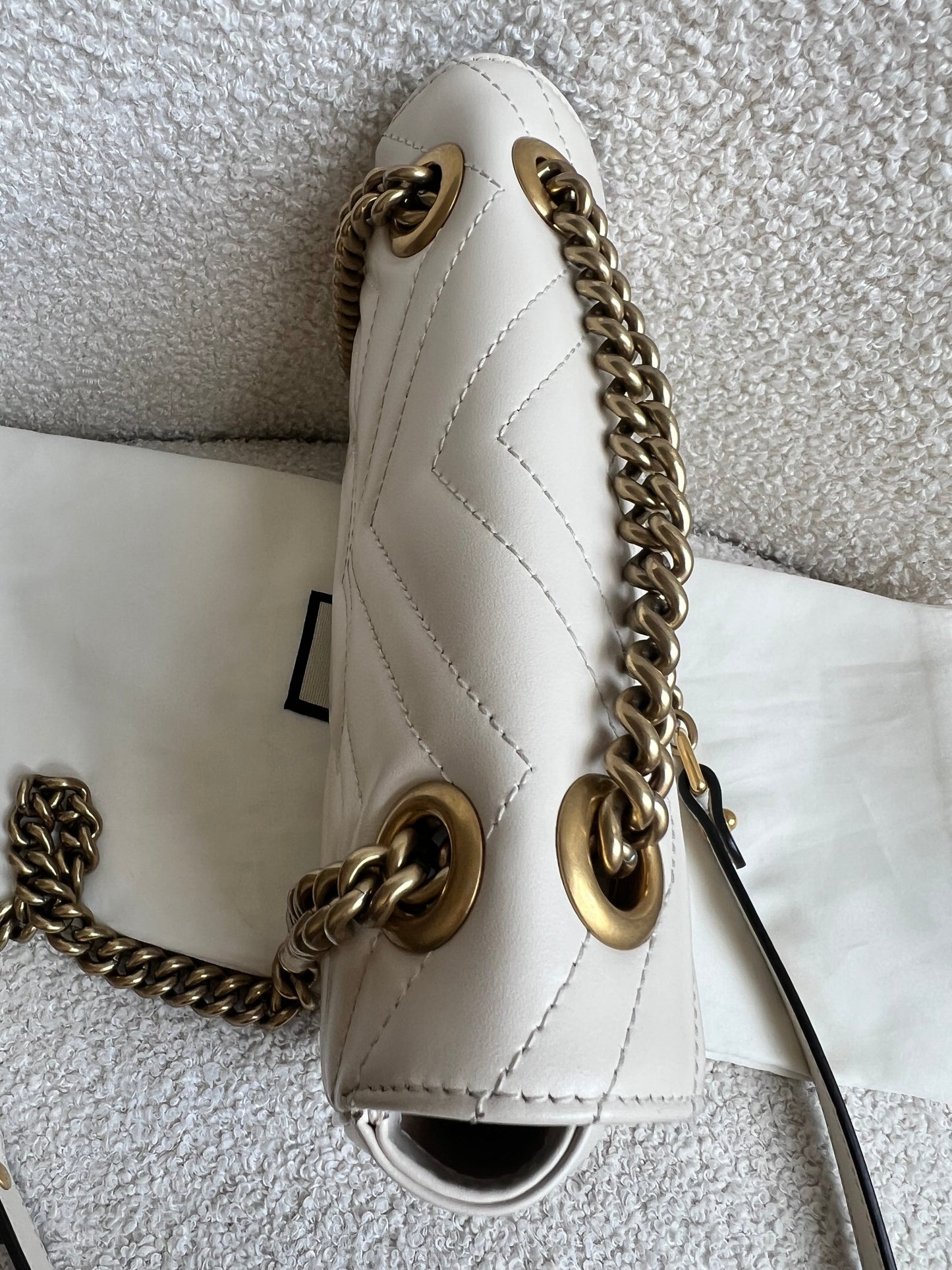Gucci GG White Marmont Mini Shoulder Bag (RRP £1,890)