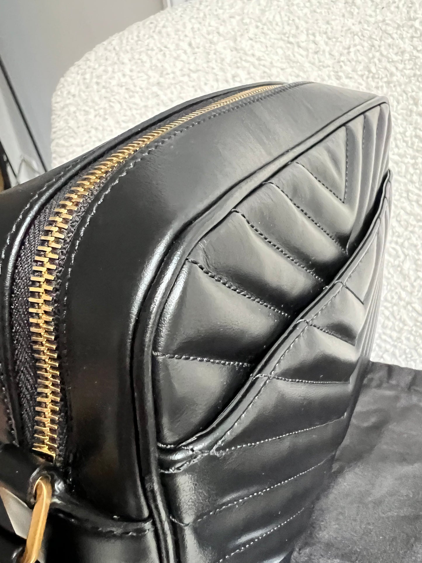 Yves Saint Laurent (YSL) Black Lou Camera Bag (RRP £1,350)