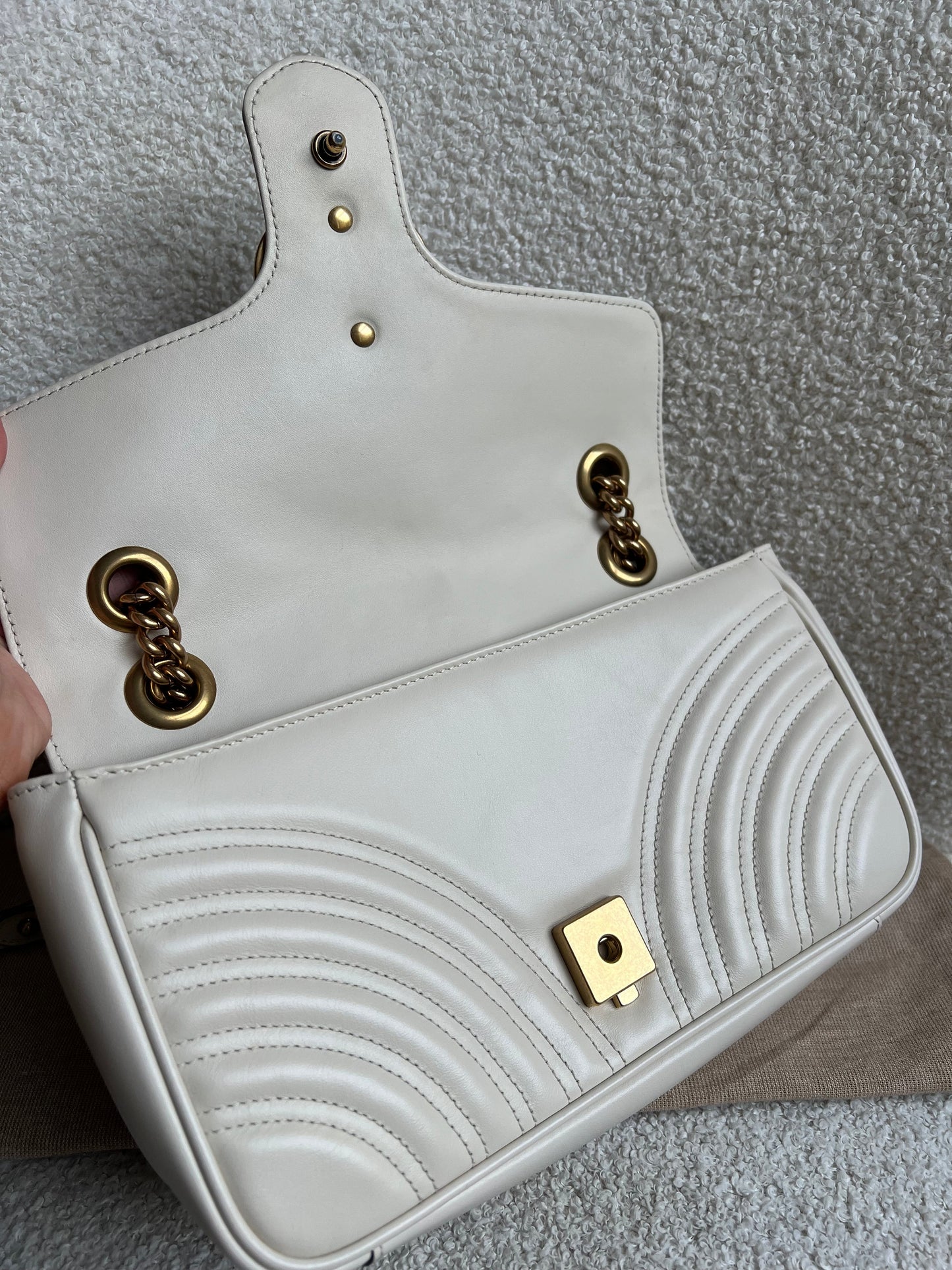 Gucci GG White Marmont Small Shoulder Bag (RRP £1890)